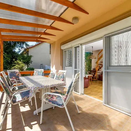 In 45324 * Balatonmáriafürdő