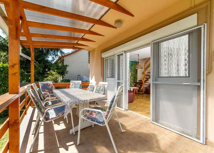 In 45324 * Balatonmariafurdo