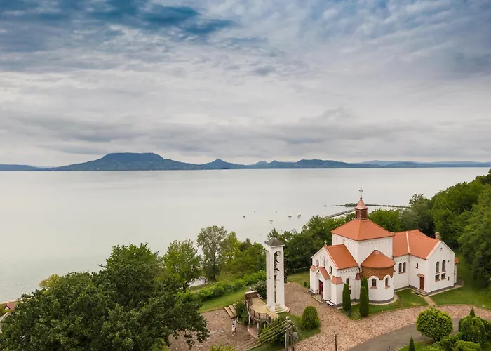 In 45324 Balatonmariafurdo